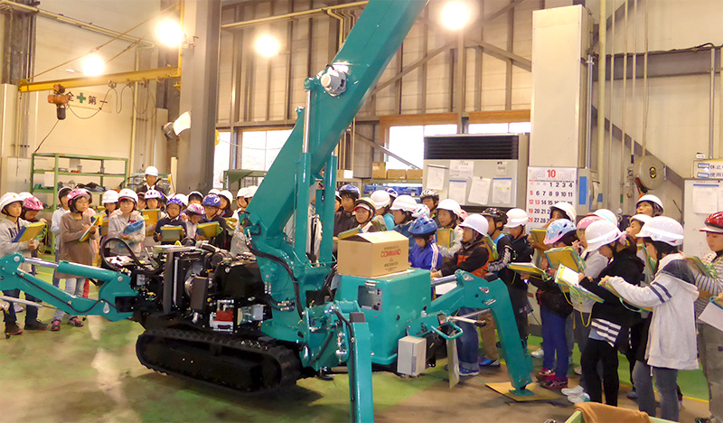 MAEDA Mini Crane and elementary school students' field trip in Japan 