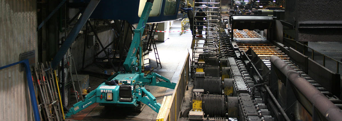 MAEDA Mini Crane MC305C underground construction work